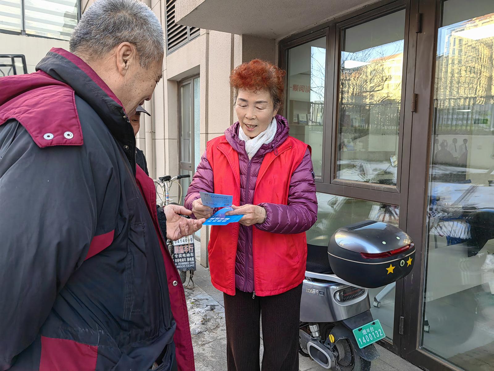 “老年义工”刘建平：发挥余热，做义工“找乐”