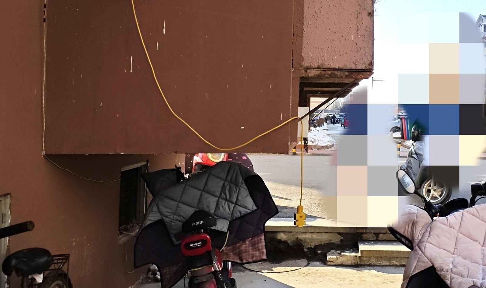 民意通|电瓶车引发火灾仍未警醒居民 希望家园小区还有人在楼道充电