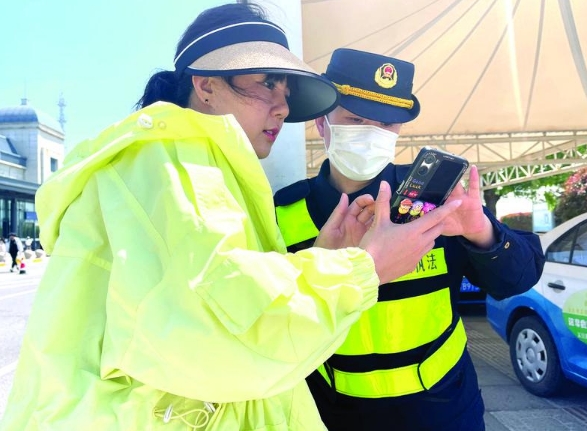 烟台“五一”这波交通流量接稳了吗？5大交通枢纽旅客各行其畅