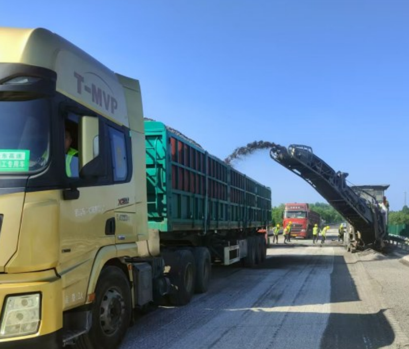 烟台高速公路启动养护专项工程 7月19日前完成全部路面维修任务