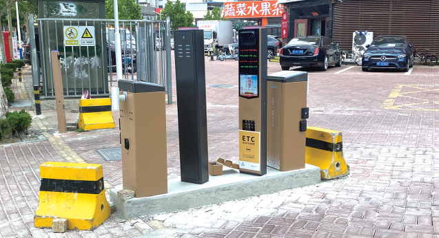 民意通|烟台黄渤海新区晨光小区门口设“路障”致多车被蹭
