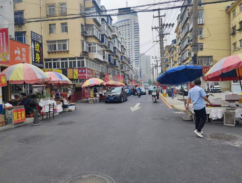 芝罘区首批11条小巷全面升级，中心区“老字号”美食街更靓了