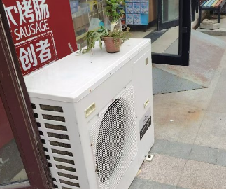 民意通|街头空调外机“夏天送暖 冬天制冷” 居民可向物业或街道办反映督促整改
