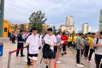 中考首日，烟台市50373名考生自信从容应考