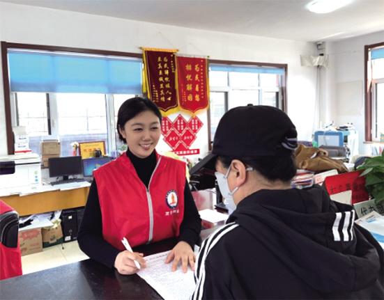 芝罘区幸国里社区网格员卫建君：居民的事就是自家的事