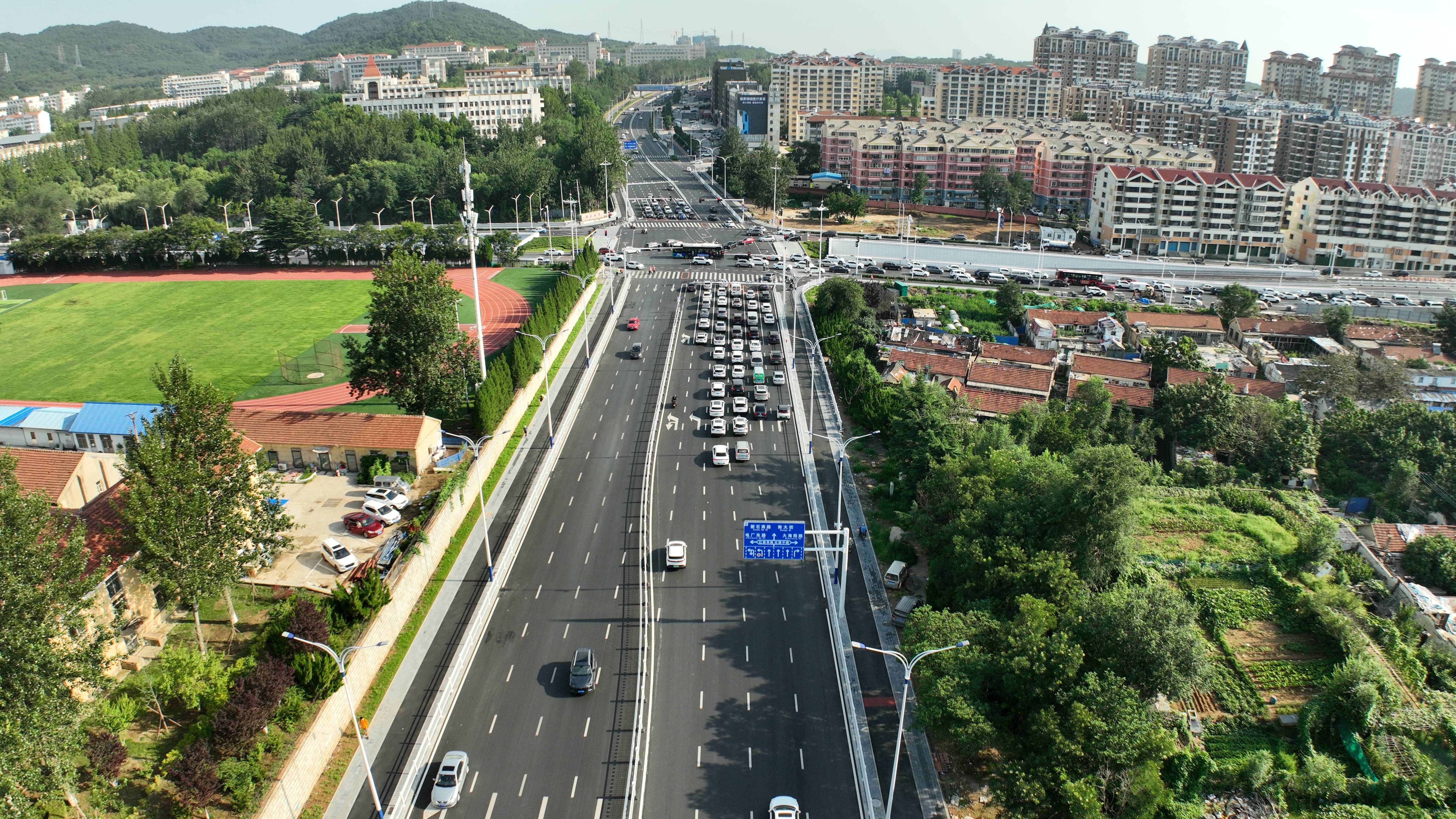 烟台青年南路—红旗路下沉立交工程今日全面通车