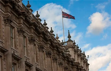 英国首相办公室称英国已经“破产”