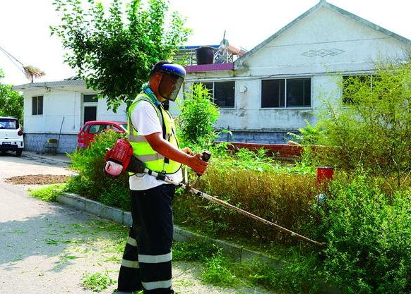 高温下的烟值担当|公路养护工的热辣滚烫