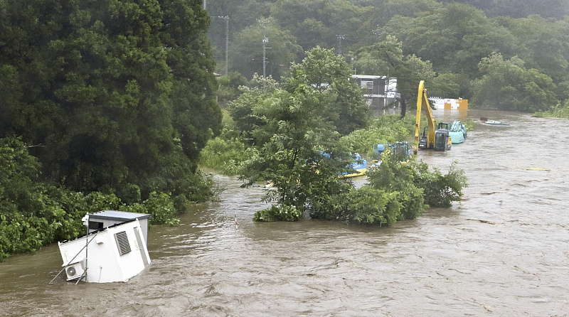 受台风“玛莉亚”影响 日本已取消航班80余架次