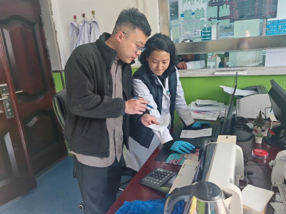 财务助力医院经济管理提质升级——烟台毓璜顶医院王骁赴西藏聂拉木县中心医院开展帮扶工作