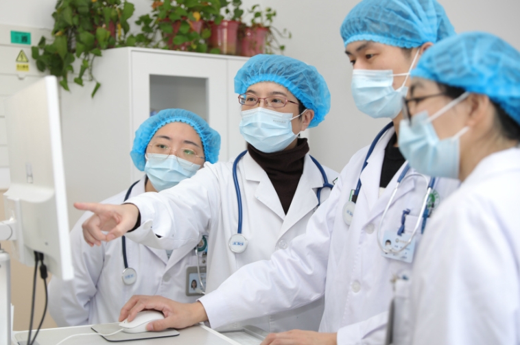 烟台毓璜顶医院专家提醒：一定要分清普通感冒和流感，不可盲目用药