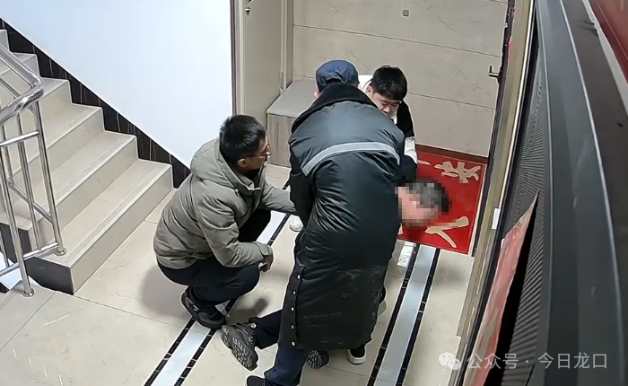 事发龙口这个小区！手机监控里这一幕，太揪心！