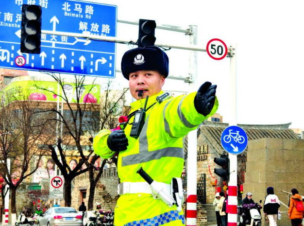 新春走基层|孙洪恒：马路上的“守护天使”