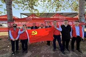 烟台农商银行莱山区支行走进大集 便民社保服务再升级