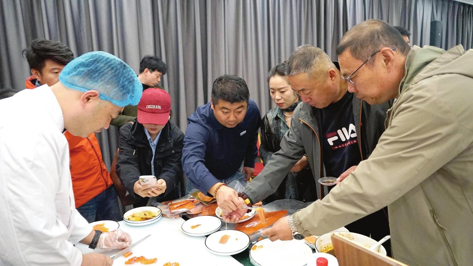 让长岛三文鱼游上餐桌 长岛高品质深海虹鳟品鉴暨渔旅融合推介会举行
