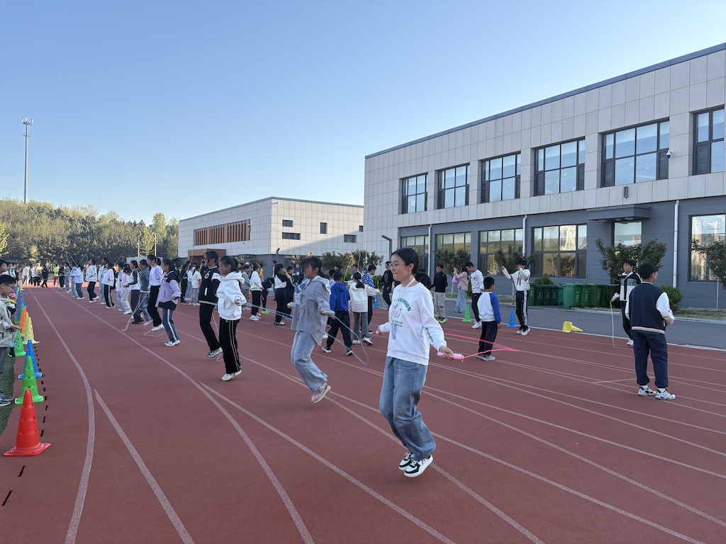 牟平区子荣中学举办校园跳绳比赛