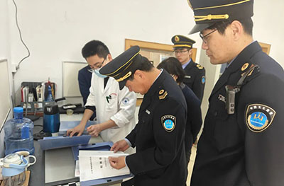 莱山区开展学校卫生专项检查  筑牢校园健康防线