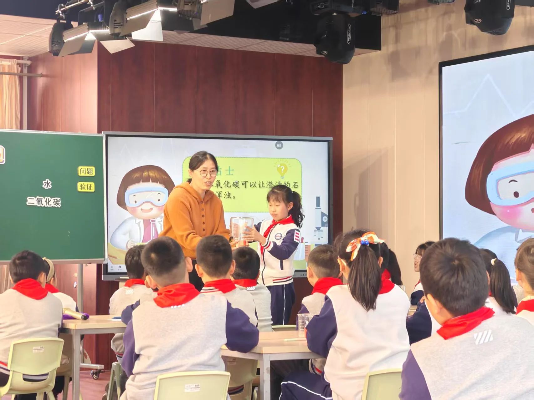 专家入校指导 赋能科学课堂