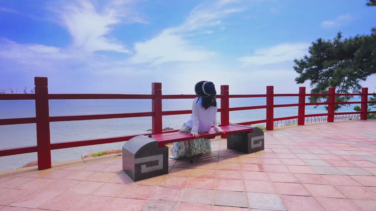 世间浪漫，海占一半。既然到了夏天，自然而然要去海边