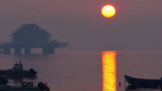 浮光跃金，静影沉璧