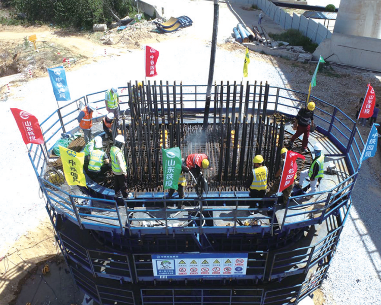 龙烟市域铁路全线首墩完成浇筑