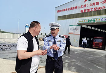 烟台交警“七进”宣传不停歇，交通安全“零”距离！