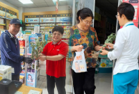 端午赠青艾    燕喜承康宁