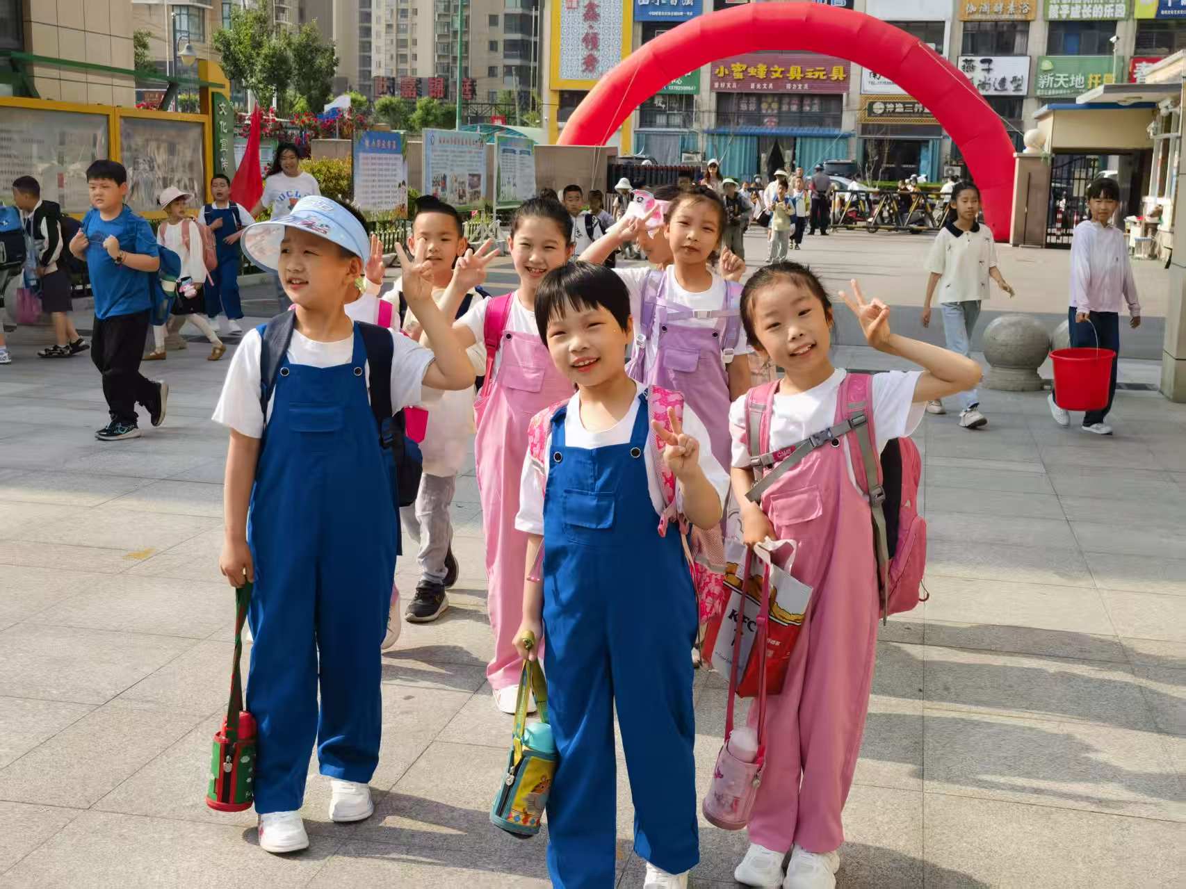 福山区西关小学举办庆“六一”活动