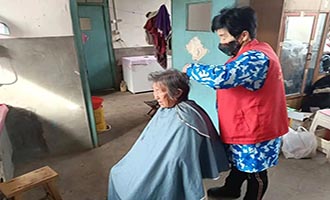 栖霞市民政局：居家照护送上门 暖心服务“零距离”