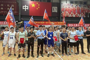 烟台农商银行芝罘区大疃支行 以金融力量点燃社区体育激情 书写银企合作新篇章