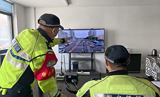 深夜“炫技”被举报，交警果断“拿下”！