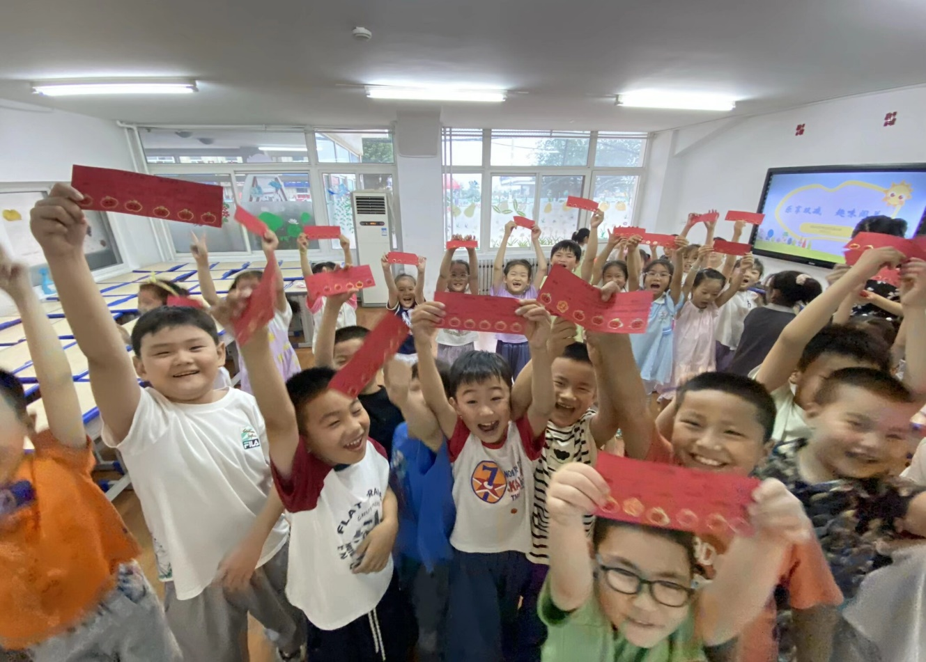 芝罘区新石路小学开展乐考嘉年华活动