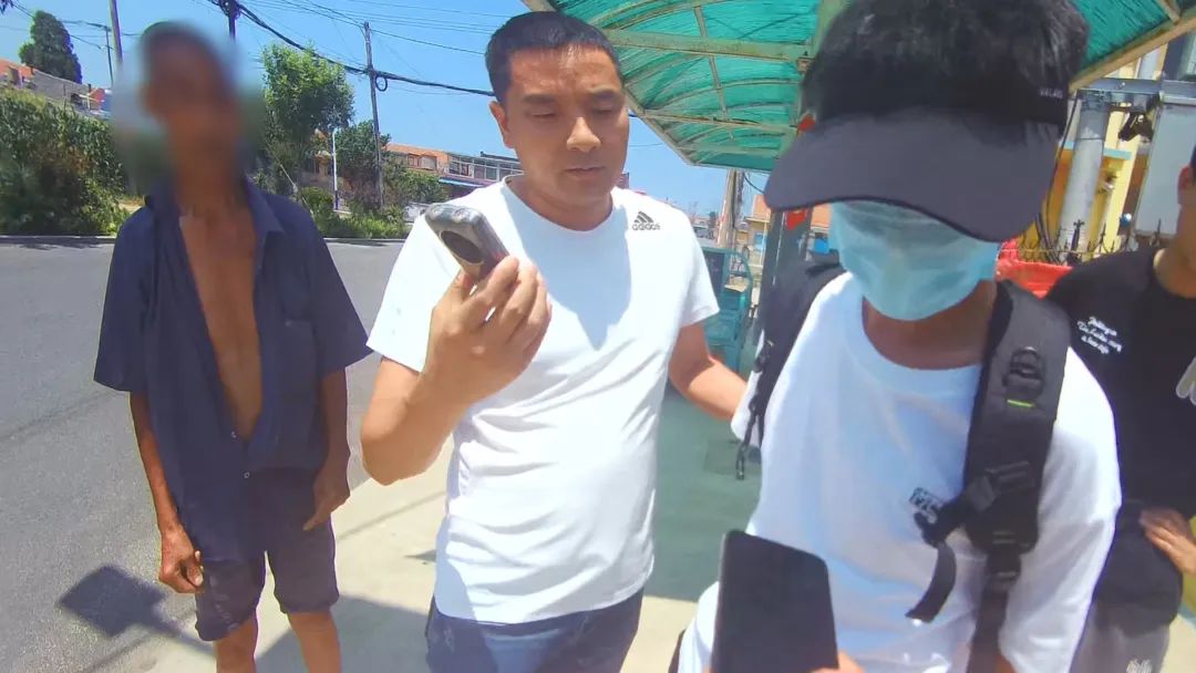山东烟台大爷出击，“反杀”成功！