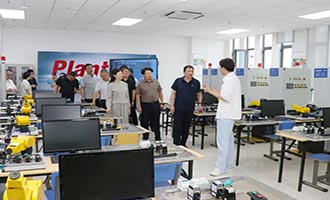 临沂市职业教育考察团到烟台职业学院调研交流