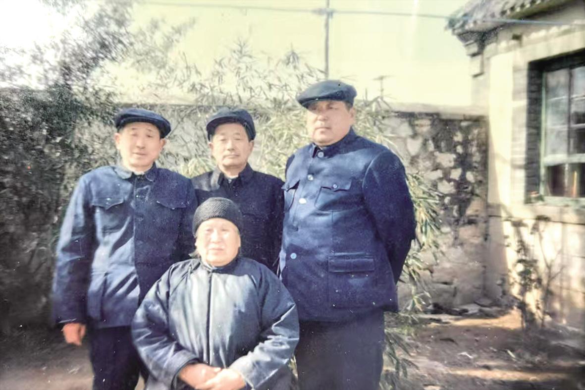 抗日英雄杨之君，以修鞋匠身份为掩护传递情报