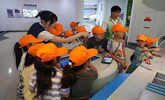 三下乡丨烟台职业学院学子志愿服务“三色行动”绘就实践画卷