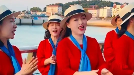 烟台的海边永远浪漫 千千阕芝罘湾快闪