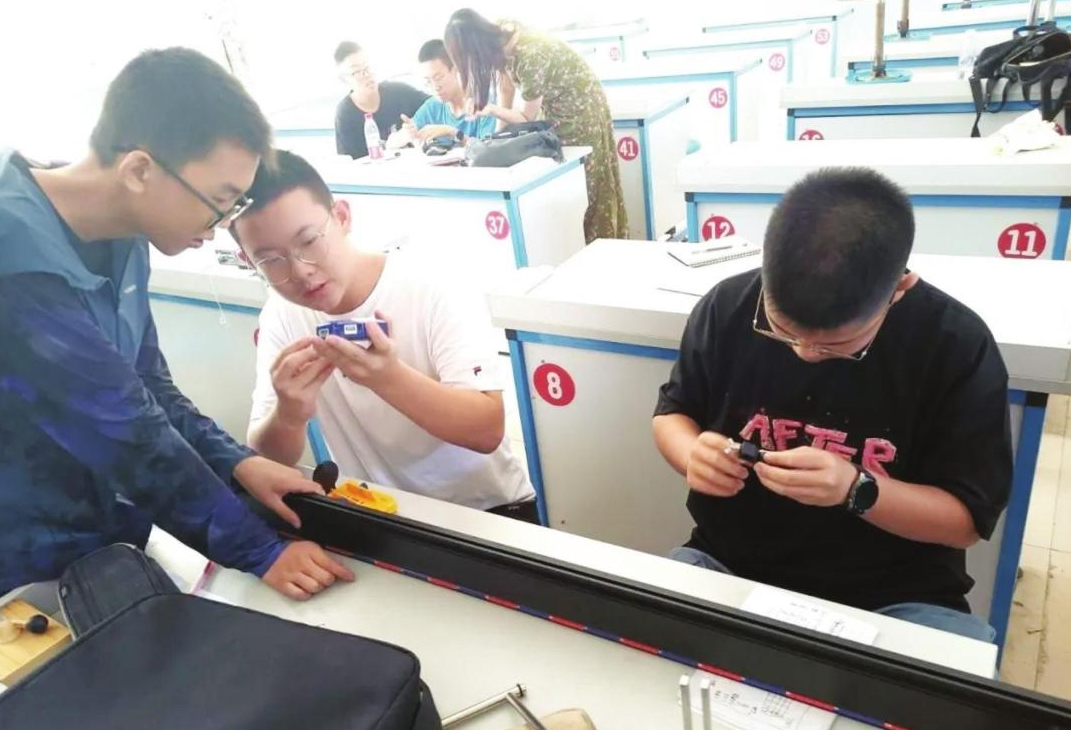 烟台市2025年度中学生科学实验比赛收官 芝罘区7支团队被推荐参加省赛