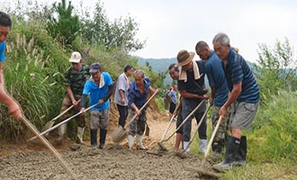 【深入推进“暖心工程”】栖霞市镇村携手干群并肩共修“致富路”