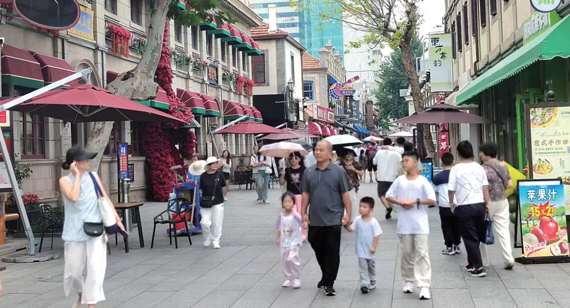 图片新闻|烟台朝阳街游人如织