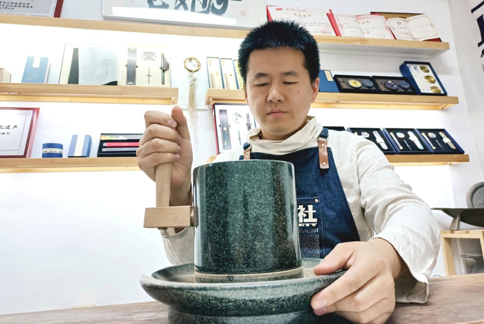 胶东传统手作香非遗传承人王德正： 一缕香韵 沟通古今