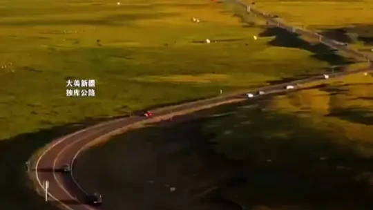 人生南北多歧路，君向潇湘我向秦