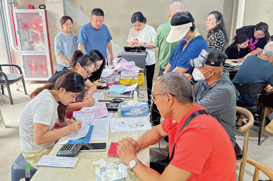 白石区片启动回迁安置 499户居民喜领钥匙