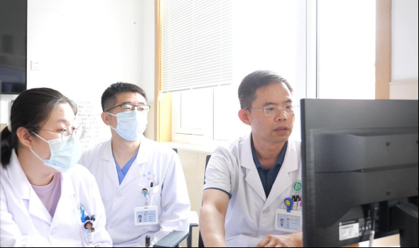 烟威首例！烟台毓璜顶医院成功实施“隐形”乳腺癌DIEP乳房重建术，助患者重拾健康自信