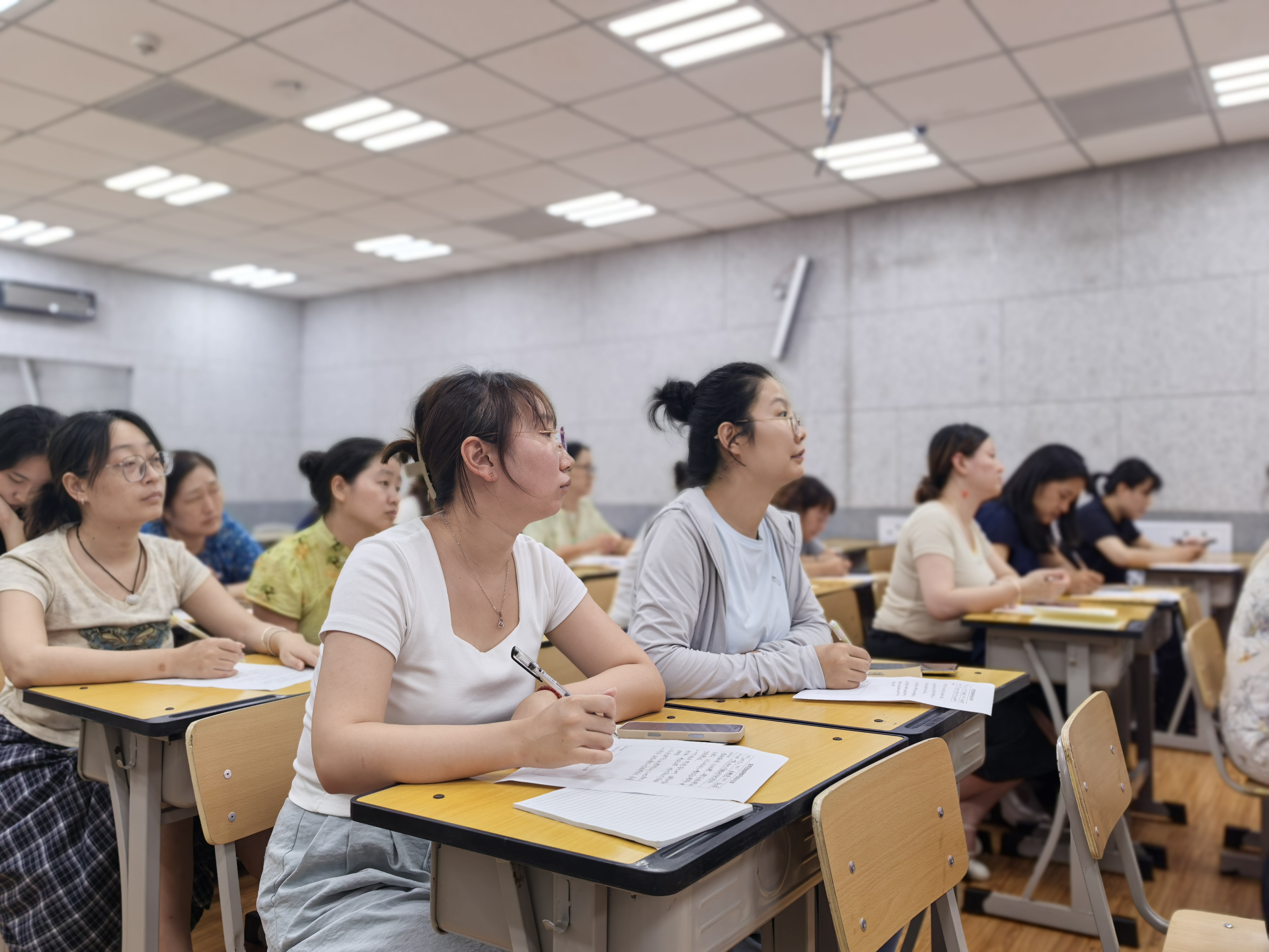芝罘区通伸小学开展智能研修平台专题培训