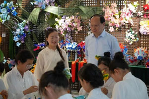【光明日报《教育家》】对话烟台二中党委书记、校长王晓波