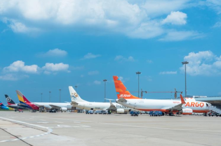 智慧通关助力烟台空港腾飞 空港小窗口折射开放大格局