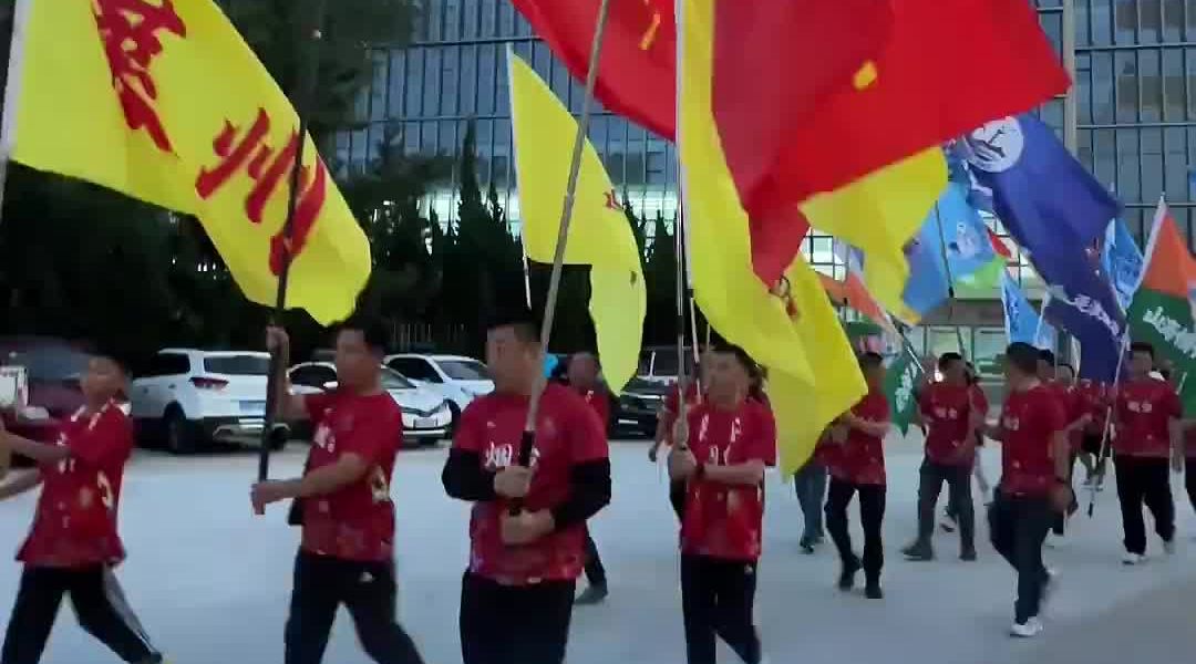 “战斗烟台队”专属球迷来了！