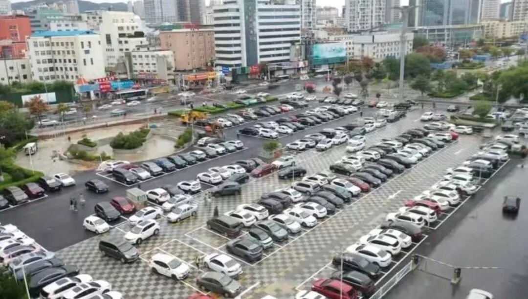 烟台站2处社会停车场投入使用