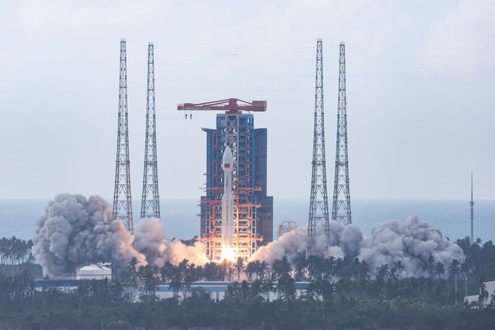 我国成功发射卫星互联网低轨12组卫星